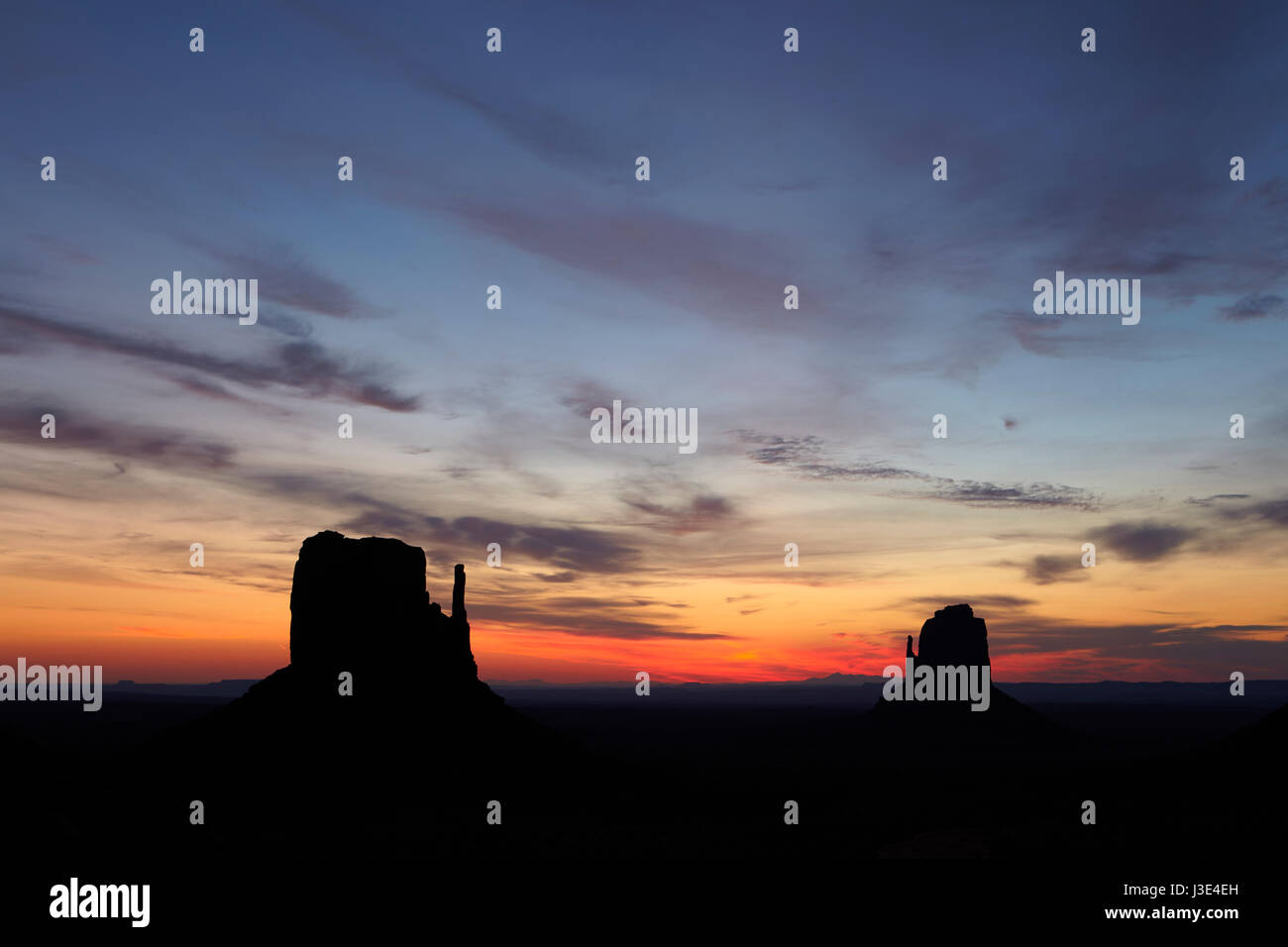 Sonnenaufgang am Monument Valley, Arizona, Vereinigte Staaten Stockfoto