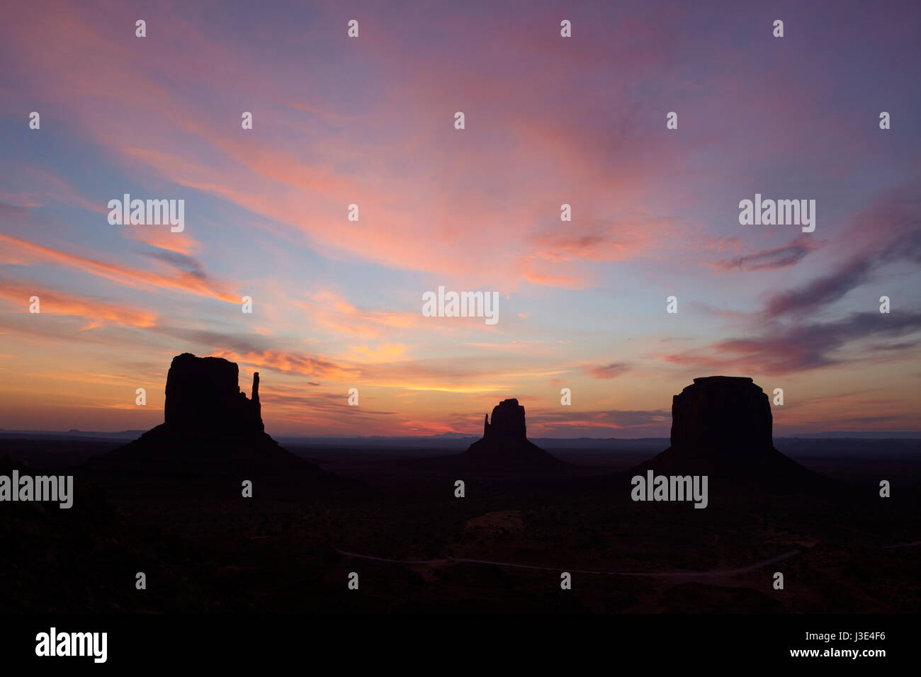 Sonnenaufgang am Monument Valley, Arizona, Vereinigte Staaten Stockfoto