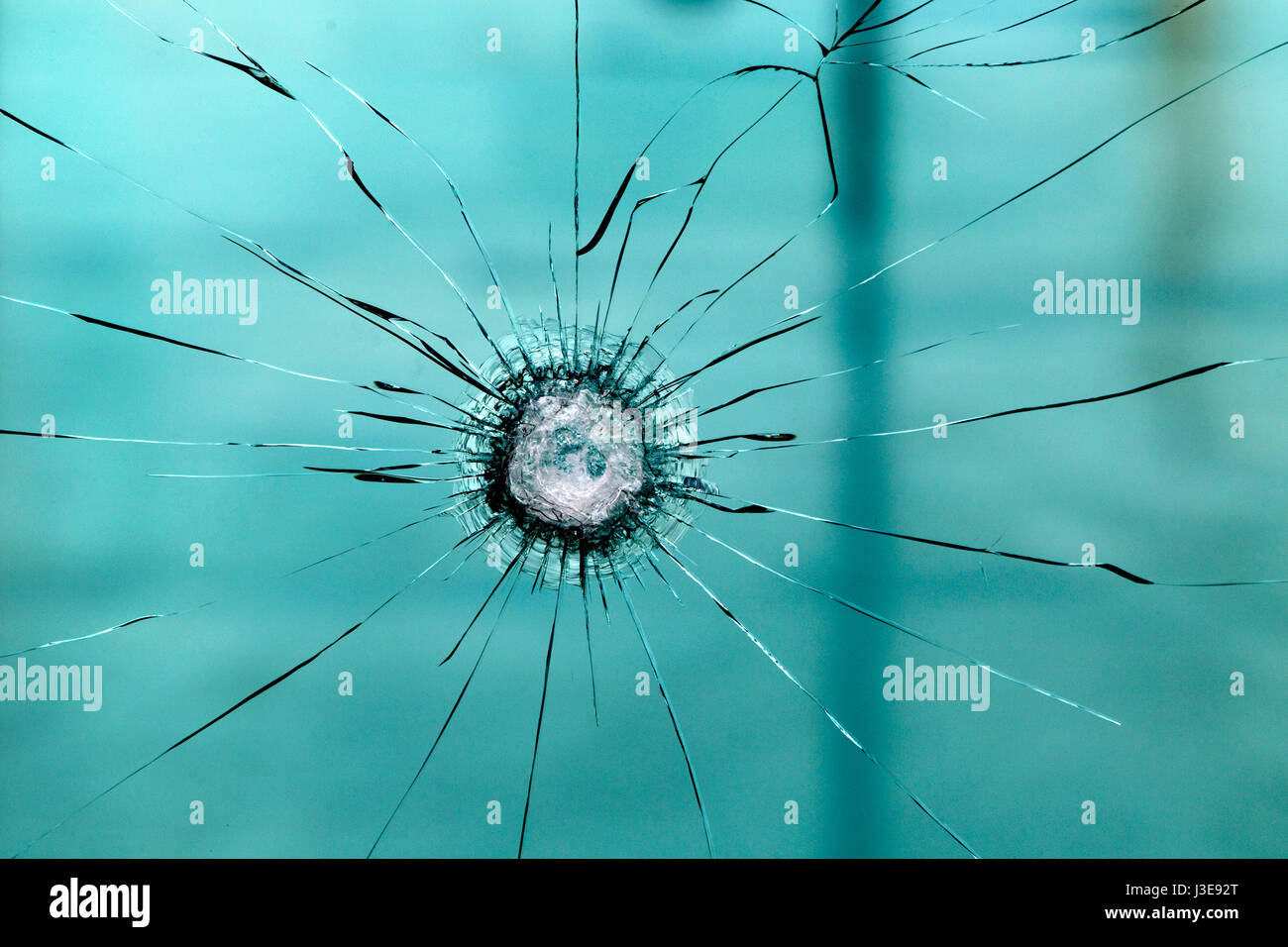 Zerbrochenes Glas Fensterscheibe Stockfoto