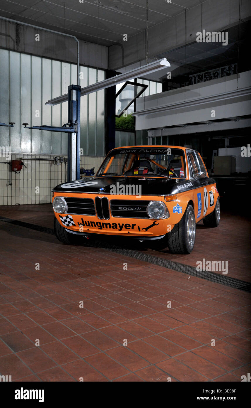 Bmw 2002 classic race car Fotos und Bildmaterial in hoher Auflösung