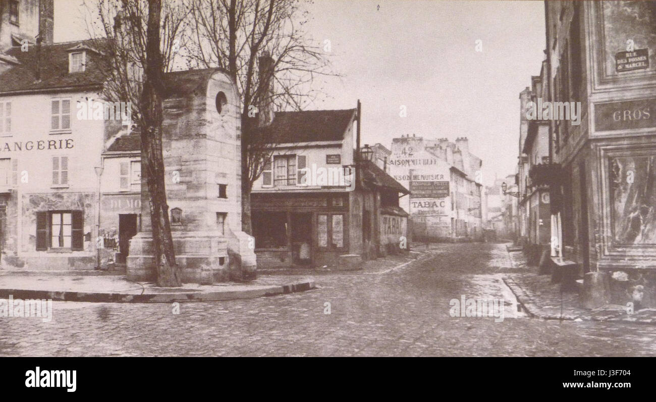 Eine Fotografie von Charles Marville vom Fontaine Poliveau in Paris, aufgenommen um 1865, die die architektonische Schönheit und die städtische Landschaft von Paris Mitte des 19. Jahrhunderts erfasst. Stockfoto