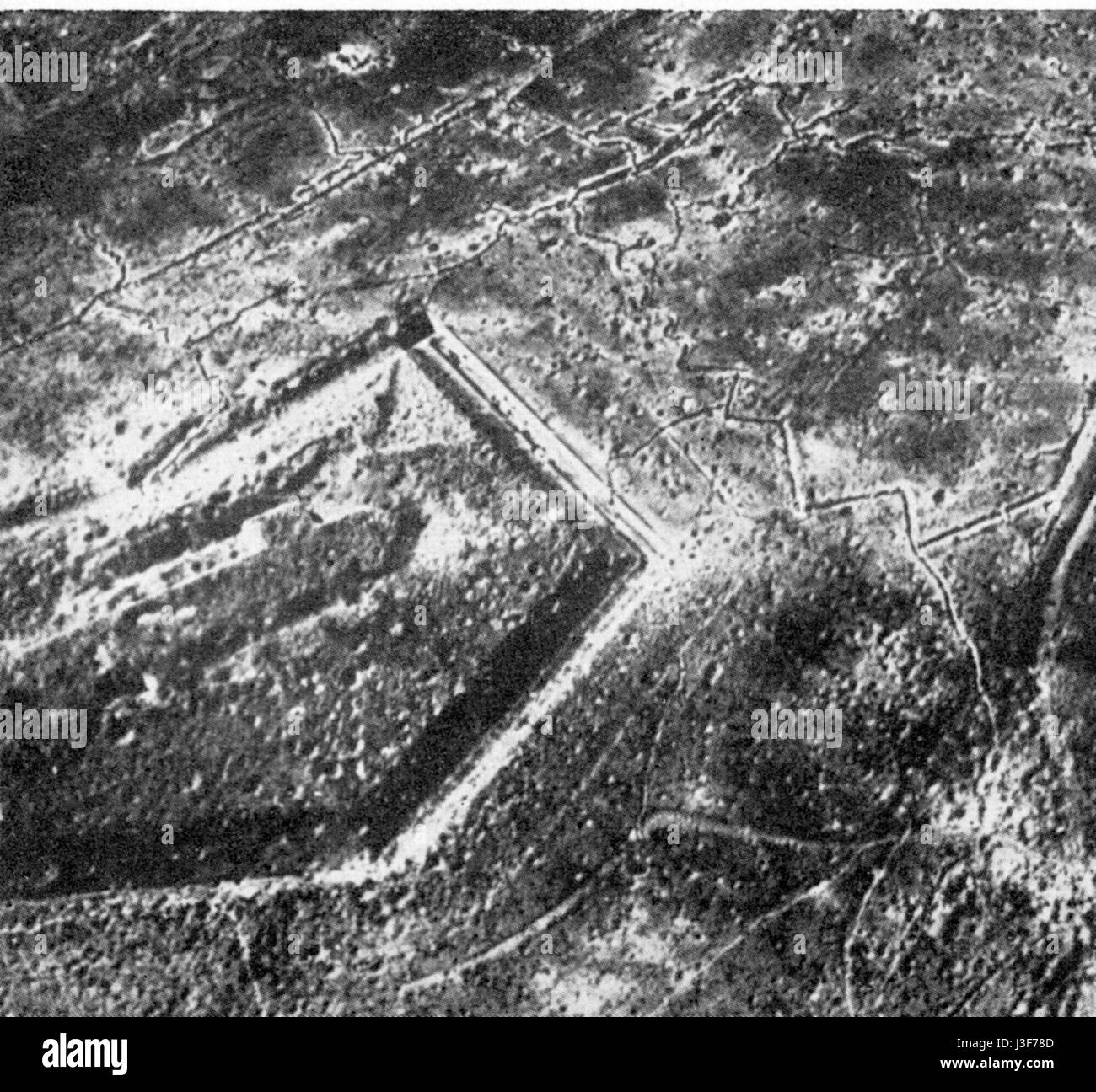 Dies bezieht sich auf das Ende der Schlacht von Fort Douaumont im Jahr 1916, einem wichtigen Ereignis im Ersten Weltkrieg, insbesondere während der Schlacht von Verdun. Das Fort war eine strategische militärische Position während des Konflikts. Stockfoto