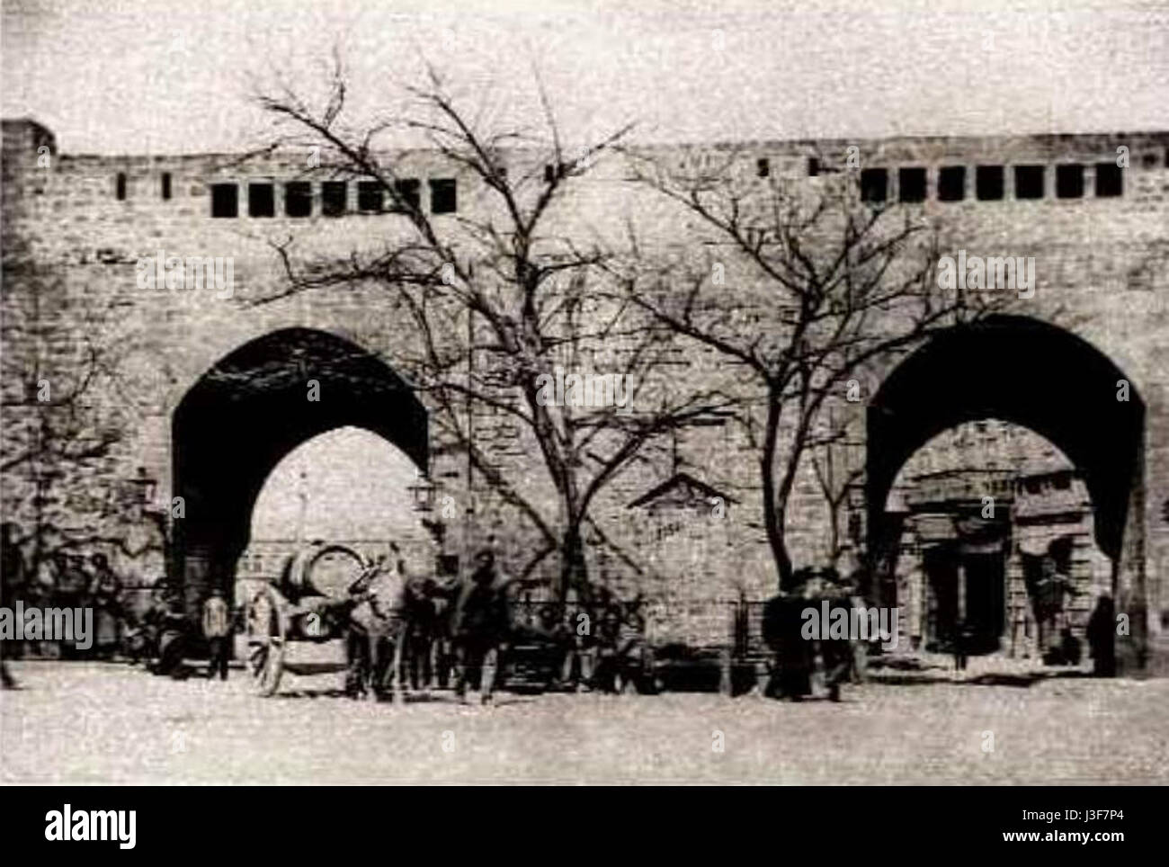 Die Tore des alten Baku, auch bekannt als die Baku Festung Tore, sind Teil der historischen ummauerten Stadt Baku, Aserbaidschan. Diese Tore markieren den Eingang zu einem der ältesten Teile der Stadt, reich an kultureller und architektonischer Geschichte. Stockfoto