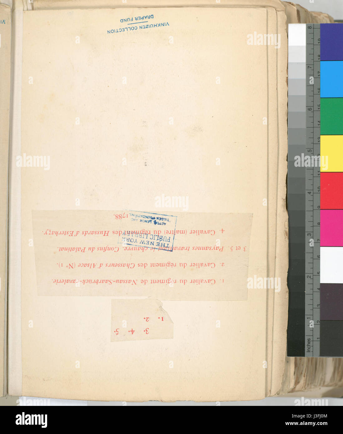 Der Titel "Frankreich, 1786-1789" bezieht sich auf eine Periode der französischen Geschichte kurz vor der Französischen Revolution und erfasst die sozialen, politischen und wirtschaftlichen Bedingungen, die zu den Umwälzungen geführt haben. Dieser Zeitrahmen markiert bedeutende Ereignisse, die den Verlauf der französischen und der Weltgeschichte prägen würden. Stockfoto
