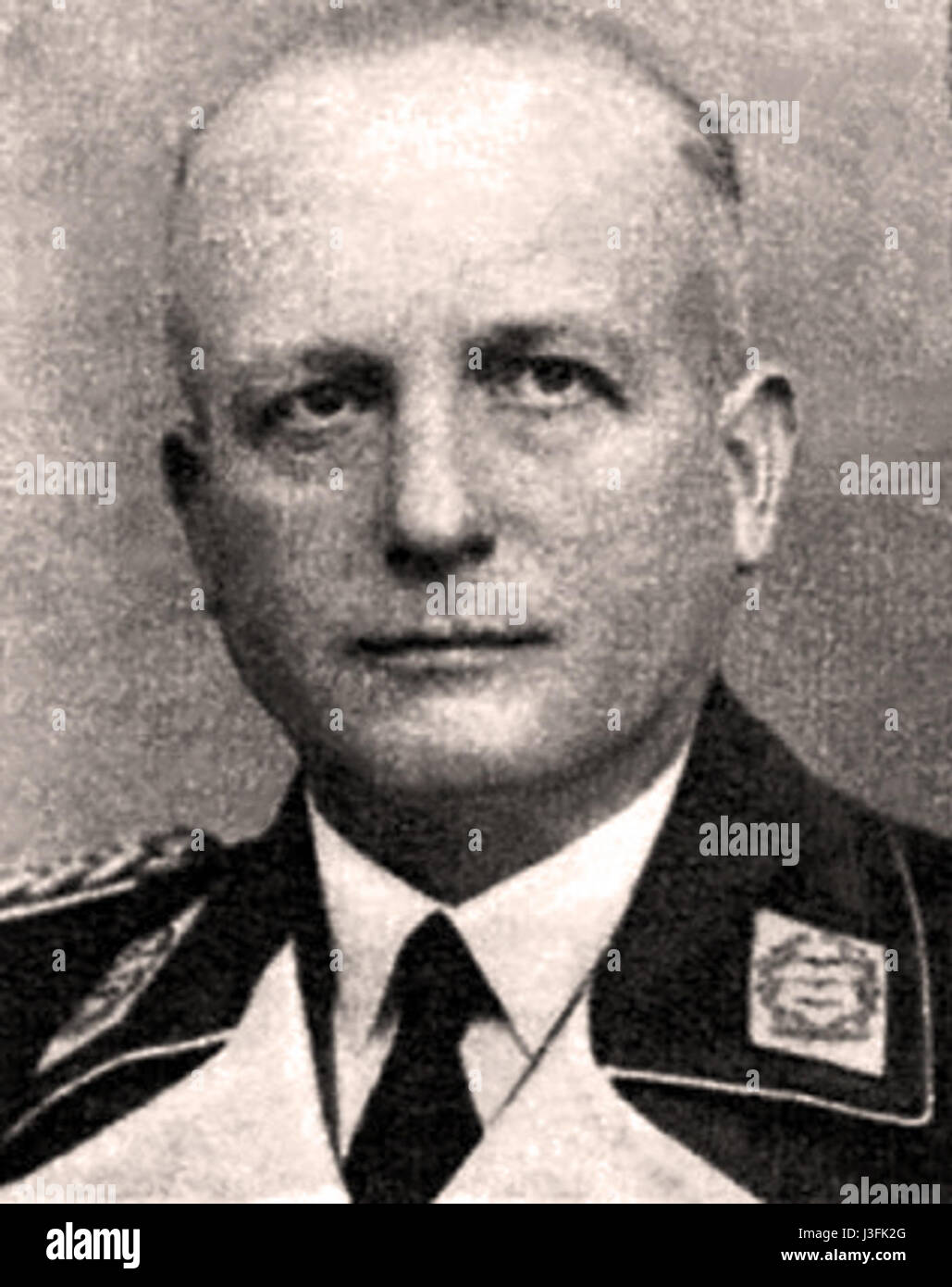 General der Flieger Alexander Andrae war ein deutscher Luftwaffengeneral während des Zweiten Weltkriegs. Er hatte bedeutende Führungspositionen innerhalb der Luftwaffe inne und trug zur militärischen Luftfahrt während des Konflikts bei. Stockfoto