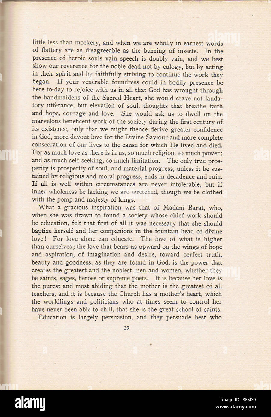„For Remembrance“ ist eine von Agnes Repplier kuratierte Sammlung, die Essays und Reflexionen enthält, die sich auf persönliche Erinnerungen und historische Momente konzentrieren. Das Werk fängt das Wesen der Reflexion und des Erinnerns ein. Stockfoto