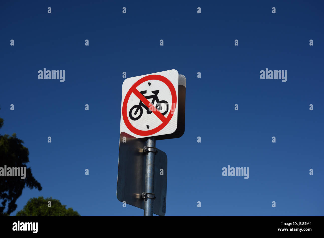 Brisbane, Australien: "Keine Fahrräder" Schild am Orleigh Park, Westend Stockfoto