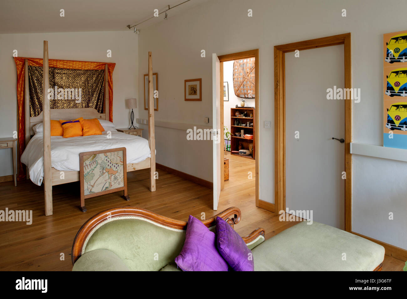 Stachelige oben, ein Eco House, in Worcestershire, Großbritannien, im Besitz von volkwagen Enthusiasten Stockfoto