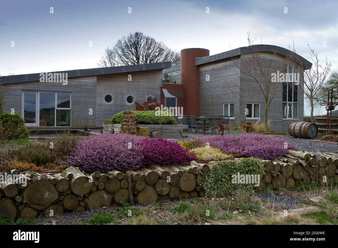 Stachelige oben, ein Eco House, in Worcestershire, Großbritannien, im Besitz von volkwagen Enthusiasten Stockfoto