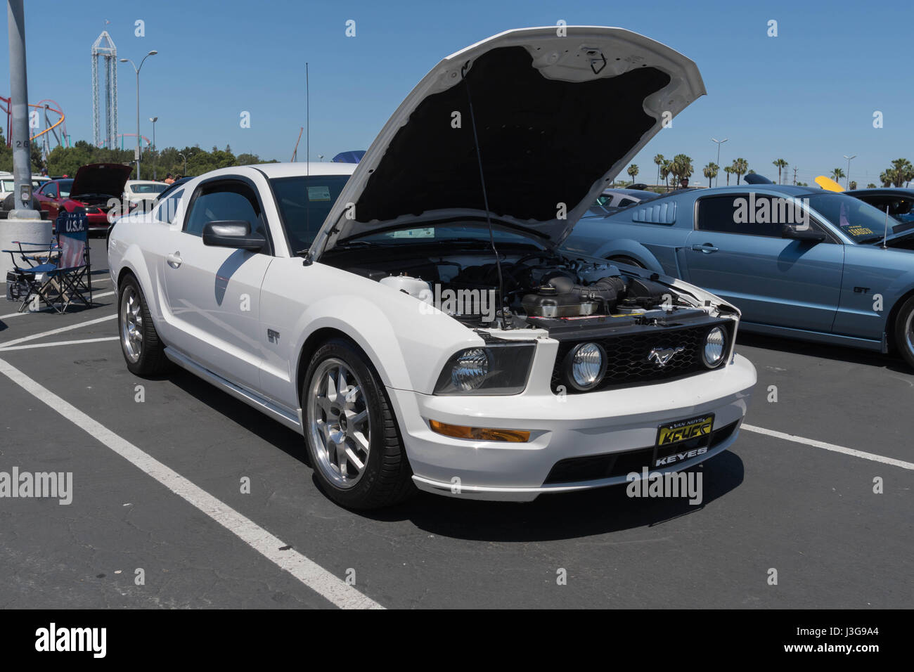 Buena Park, USA - 30. April 2017: Ford Mustang GT fünften Generation auf dem Display während der fabelhaften Furten Forever Stockfoto