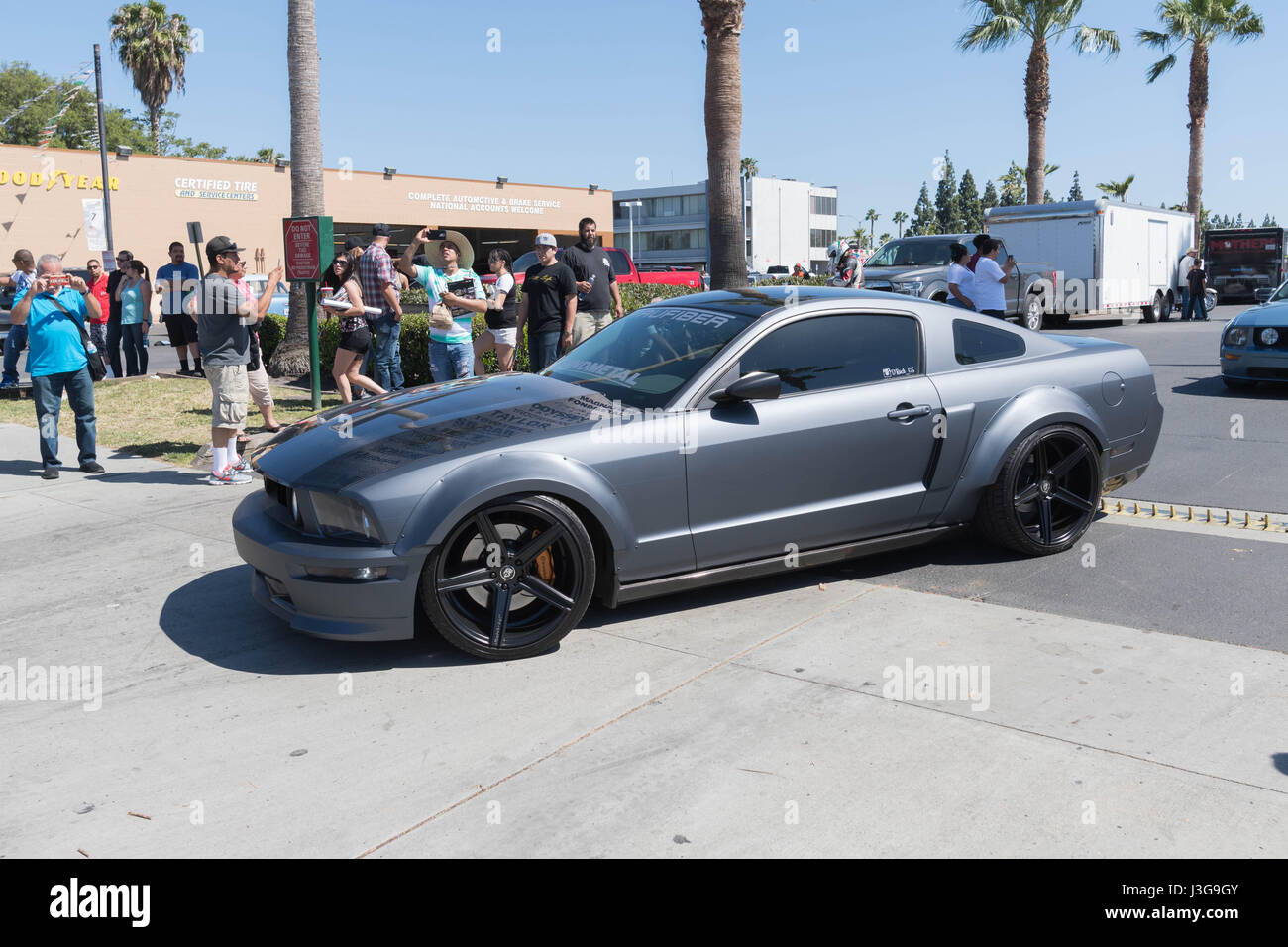 Buena Park, USA - 30. April 2017: Ford Mustang fünften Generation auf dem Display während der fabelhaften Furten Forever Stockfoto