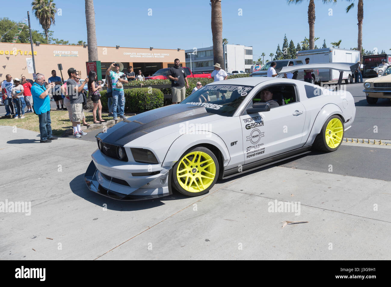 Buena Park, USA - 30. April 2017: Ford Mustang GT fünften Generation auf dem Display während der fabelhaften Furten Forever Stockfoto