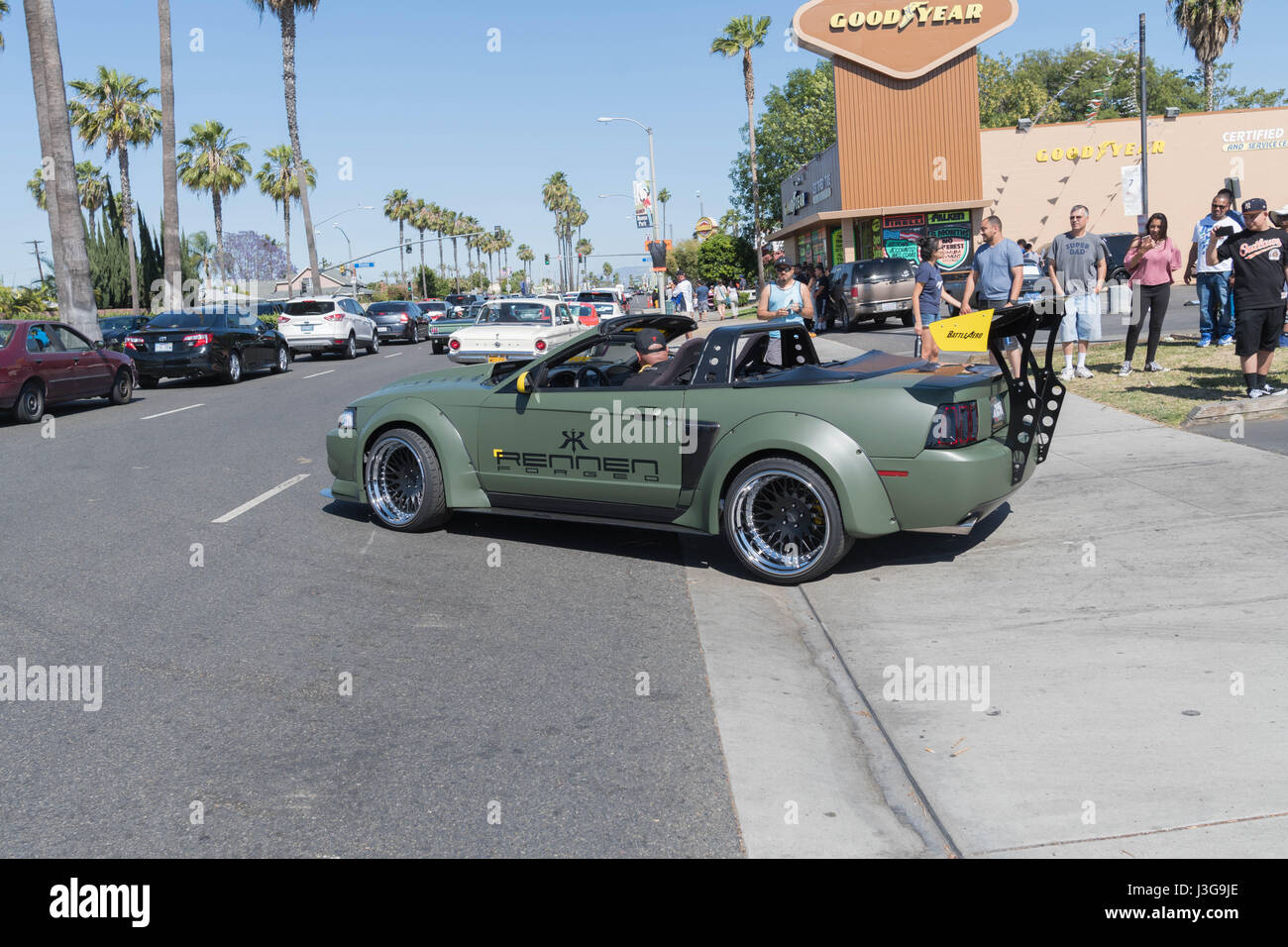 Buena Park, USA - 30. April 2017: Ford Mustang GT fünften Generation auf dem Display während der fabelhaften Furten Forever Stockfoto