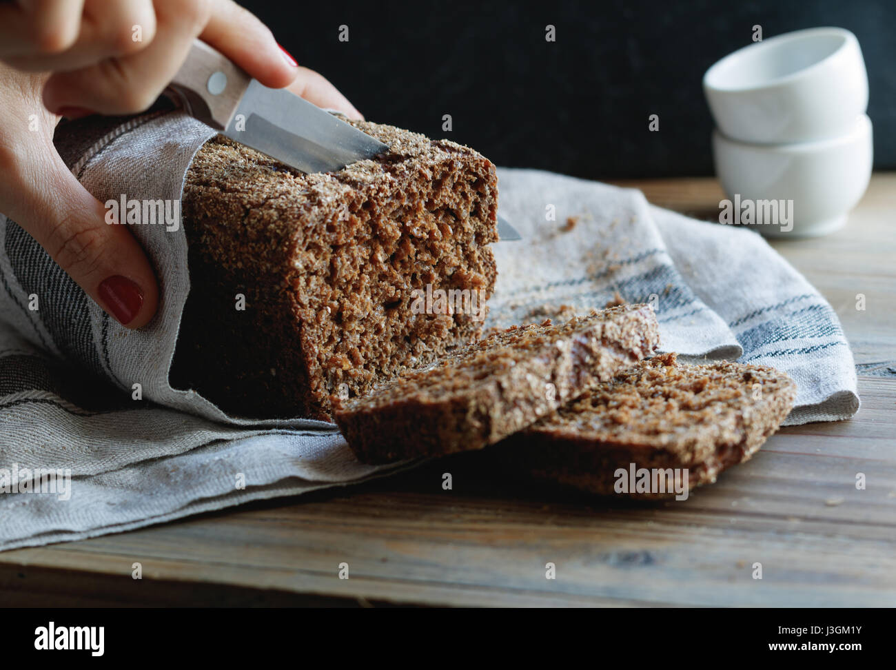 хлебный друг. хлебный друг. хлеб в руках. хлеб в руках. иисус хлеб жизни.