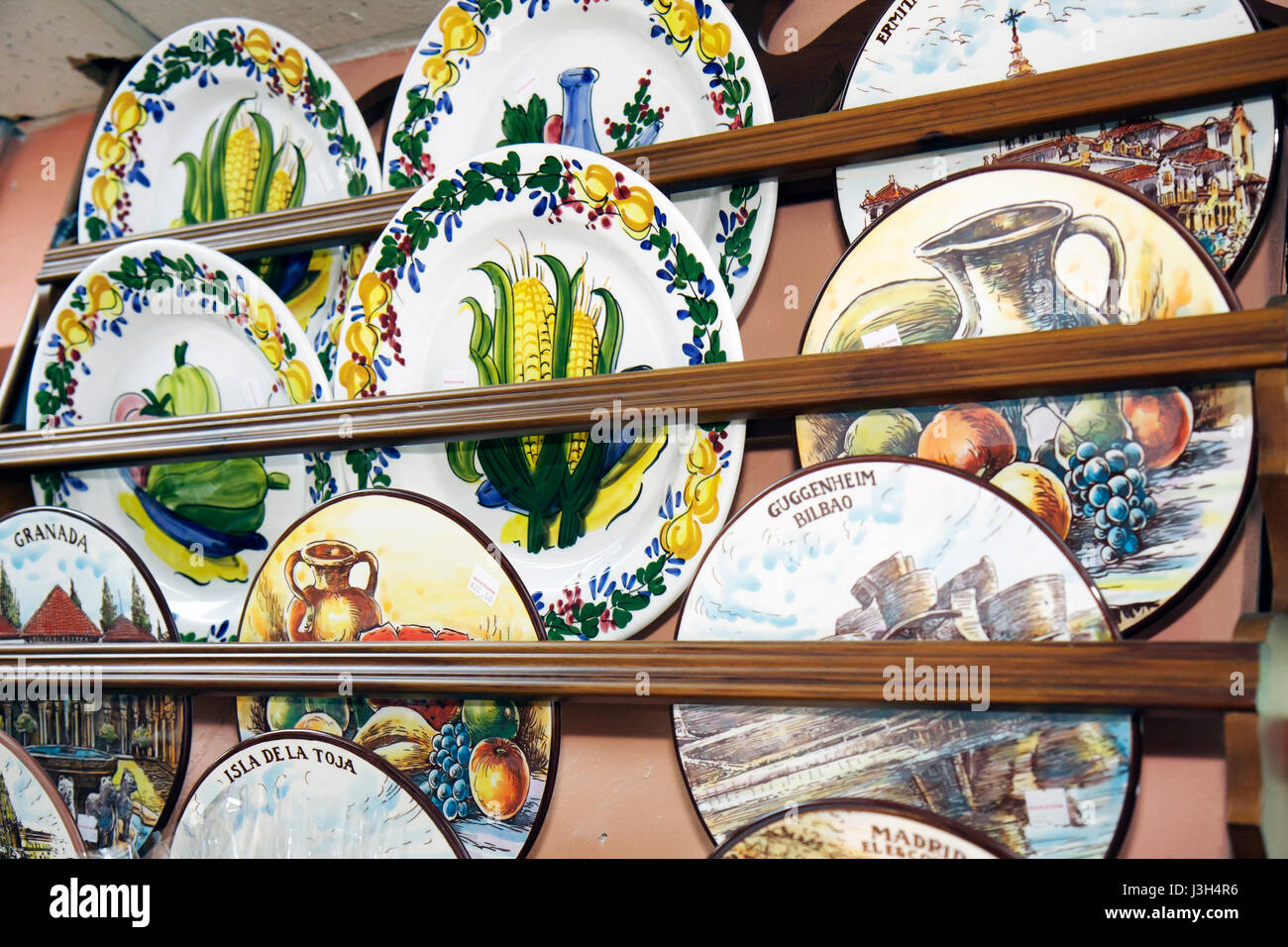 Miami Florida, Delicias de Espana, spanisches Restaurant, Dekor, Innenarchitektur, bunt, Produktaussteller Verkauf, handbemalte Souvenir-Teller, regional Stockfoto