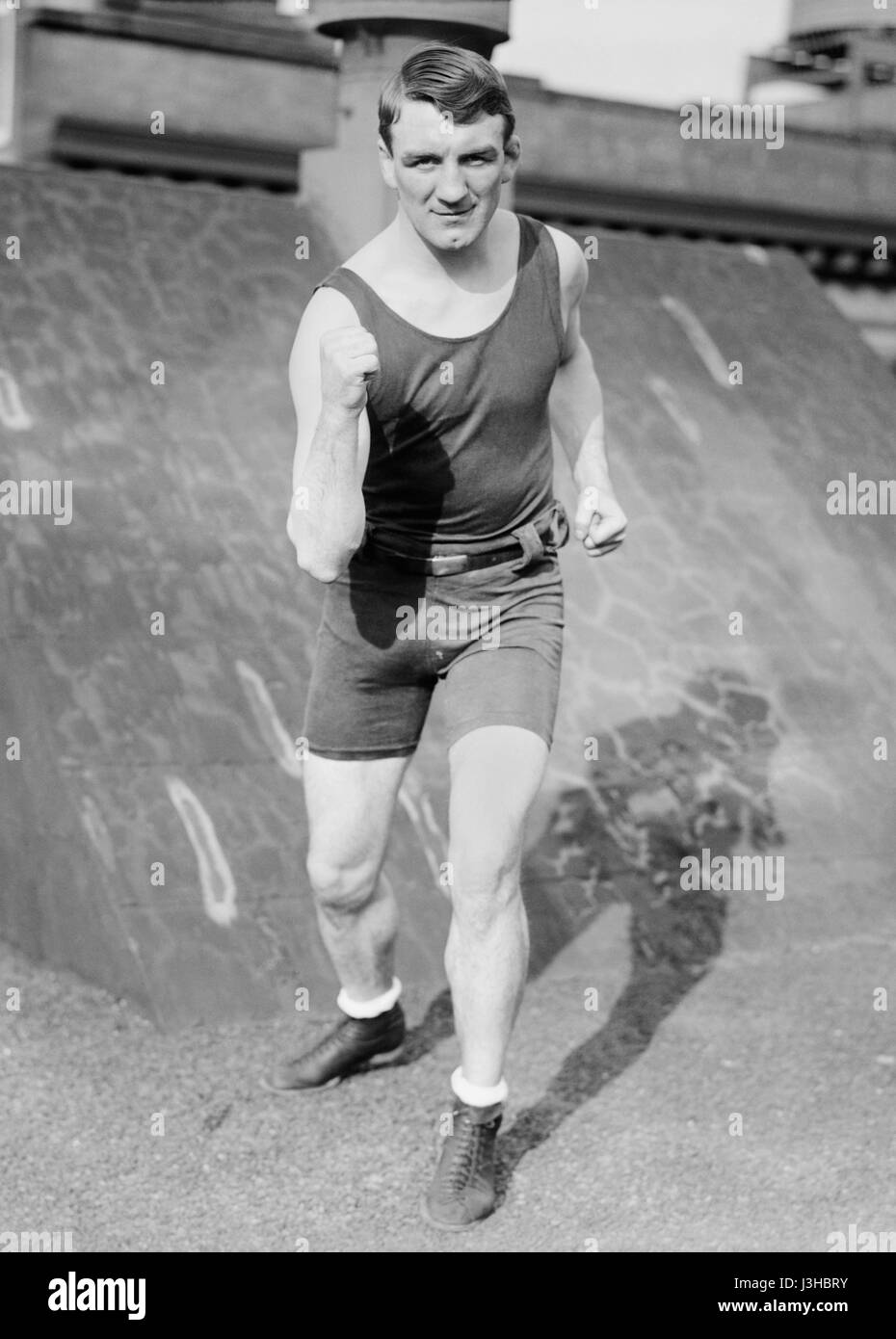 Vintage Foto von Boxer Freddie Welsh (1886 – 1927) – World Lightweight Champion 1914 – 1917. Walisisch (richtiger Name Friedrich Halle Thomas) wurde in Pontypridd, Wales, geboren und erhielt den Spitznamen "The Welsh Wizard". Foto um 1915. Stockfoto