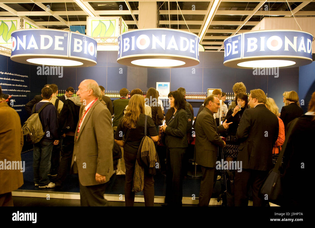 Deutschland, Köln, die ANUGA Speisen und Getränke-Messe auf dem Messegelände im Stadtteil Deutz, stand das Unternehmen Bionade. Stockfoto