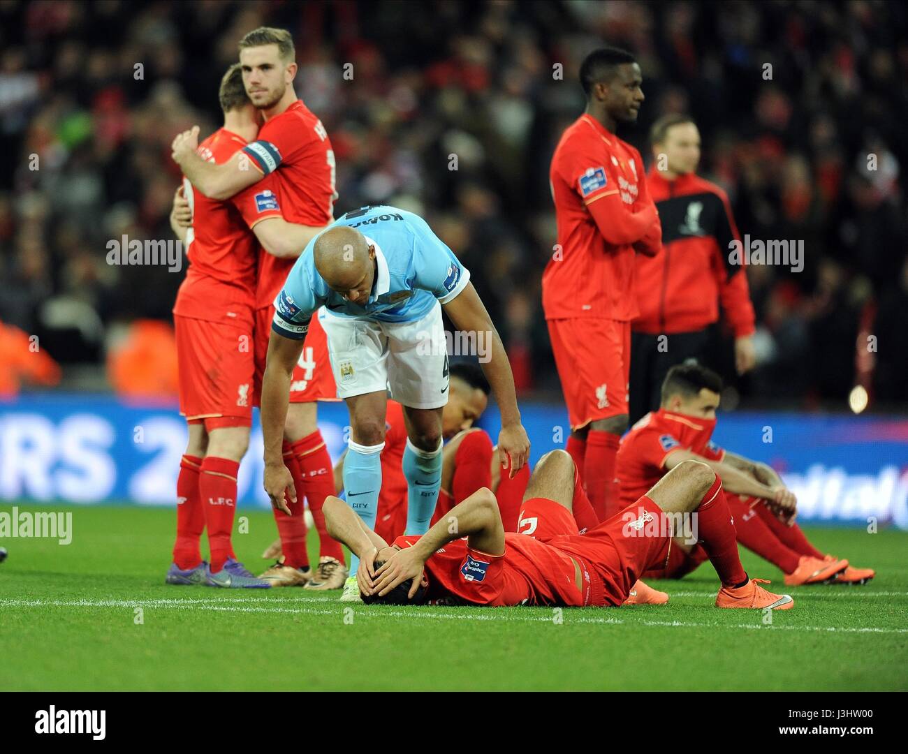 NIEDERGESCHLAGEN EMRE kann LIVERPO LIVERPOOL V MANCHESTER CITY FC WEMBLEY Stadion LONDON England 28. Februar 2016 Stockfoto