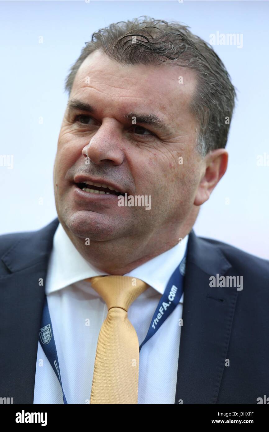 ANGE POSTECOGLOU Australien MANAGER Australien MANAGER STADIUM der leichten SUNDERLAND ENGLAND 27. Mai 2016 Stockfoto