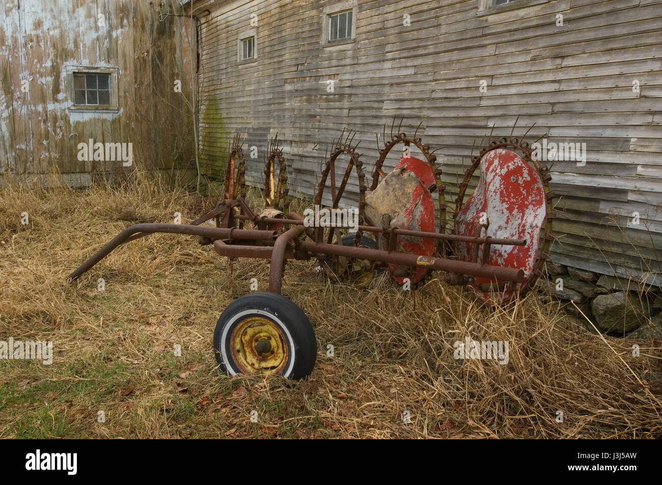 Aufgegeben von Landmaschinen bei einem Jaffrey, New Hampshire, USA, Bauernhof Stockfoto