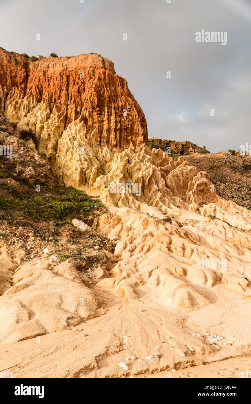 Sandstein-Muster gebildet durch Erosion in Sagres, Algarve, Portugal Stockfoto