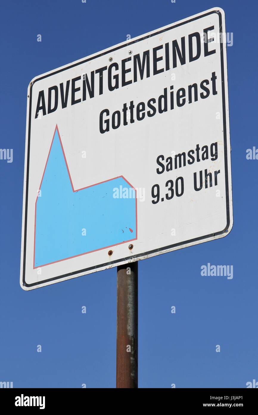 Deutsche Verkehrszeichen: Gottesdienst Stockfoto