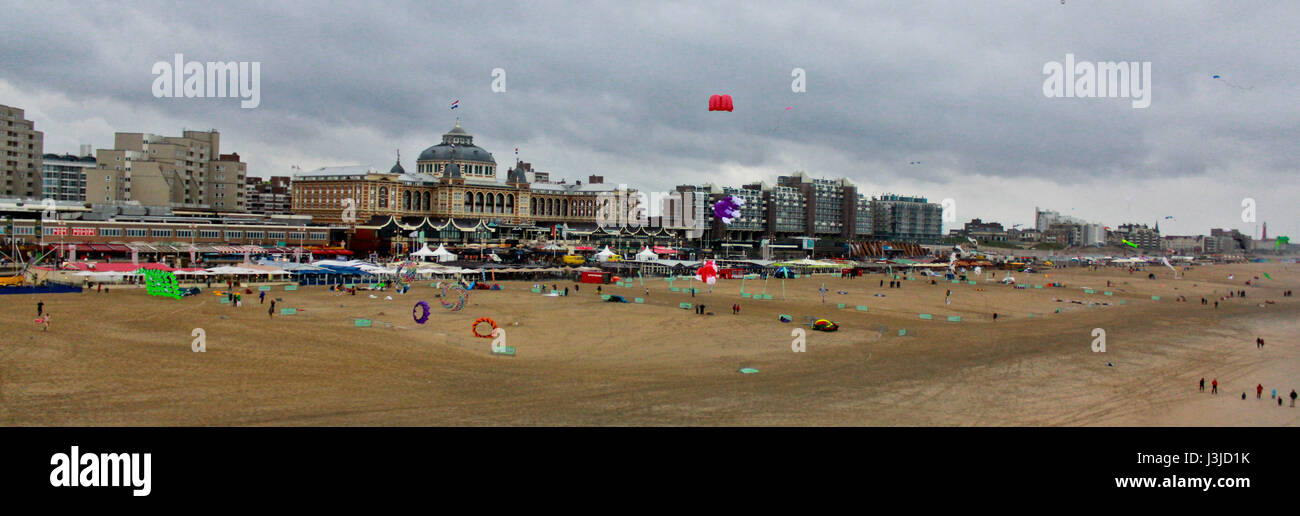 Drachenfestival am Strand von Scheveningen Holland Stockfoto