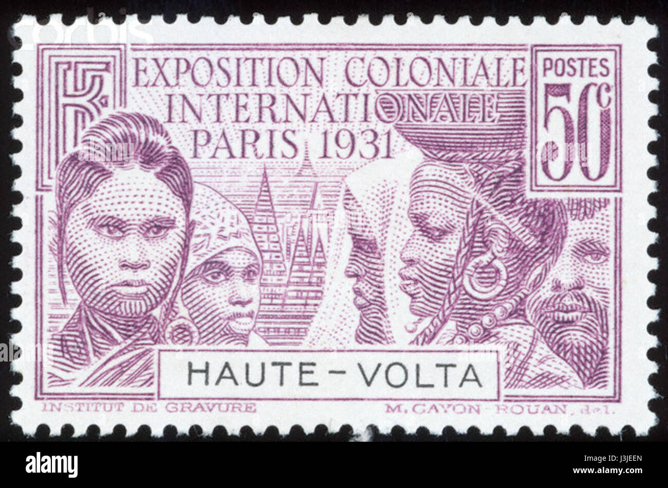 Haute-Volta (heute Burkina Faso) war eine französische Kolonie in Westafrika von 1919 bis 1932. Dieses Dokument aus dem Jahr 1931 beleuchtet die politischen und sozialen Bedingungen der Region während der Kolonialzeit. Es gibt Einblicke in die französische Kolonialverwaltung und ihre Auswirkungen auf die lokale Bevölkerung. Stockfoto