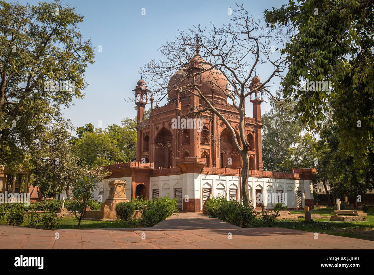 Red Taj Mahal in Agra ist eine römisch-katholische Friedhof mit Col. hessing Grab gebaut das Taj Mahal zu replizieren. Stockfoto