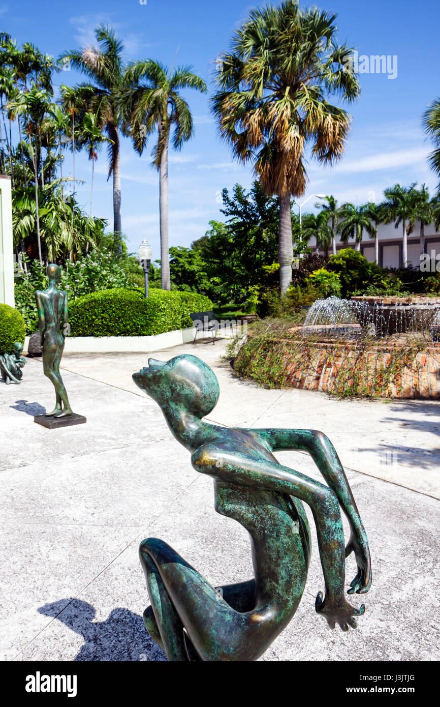 Miami Beach Florida, Botanischer Garten, Metallskulptur, Künstler Oxana, öffentliche Kunst, Garten, Brunnen, menschliche Figur, Palmen, Baum, länglich, FL081026055 Stockfoto