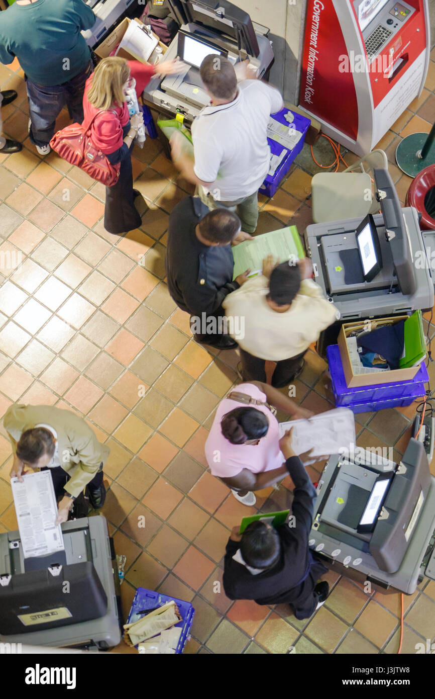 Miami Florida, Stephen P. Clark Government Center, Mitte, Frühwahl, Wahl, Präsidentschaftswahl 2008, Schwarze Schwarze Afrikanische Afrikanische Minderheit Stockfoto