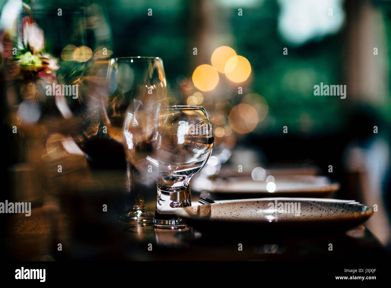 Design-Details der Luxus-Veranstaltungen. Dinge wie schöne Tabelle Einstellung für das Ereignis bereit. Stockfoto