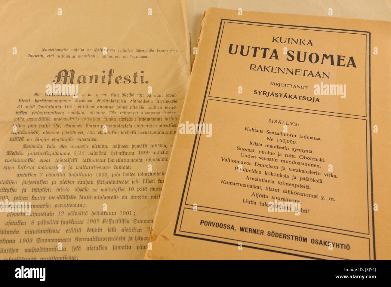 Der Zar Nikolaus ll Manifest auf 4. November 1905, gab große Hoffnungen auf die Finnen besser neue Finnland bauen. Das Manifest, 4. November 1905 eine Stockfoto