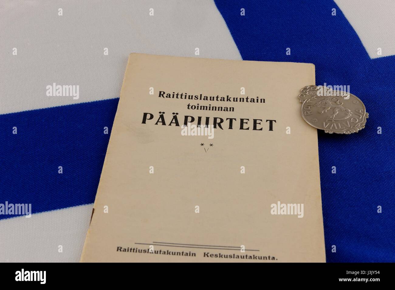 In Finnland hatten wir Verbot 01.06.1919 - 05.04.1932. Die Broschüre "Temperance Ausschuss Aktionen Umrisse" veröffentlicht 1928 von Temperance Committee Stockfoto