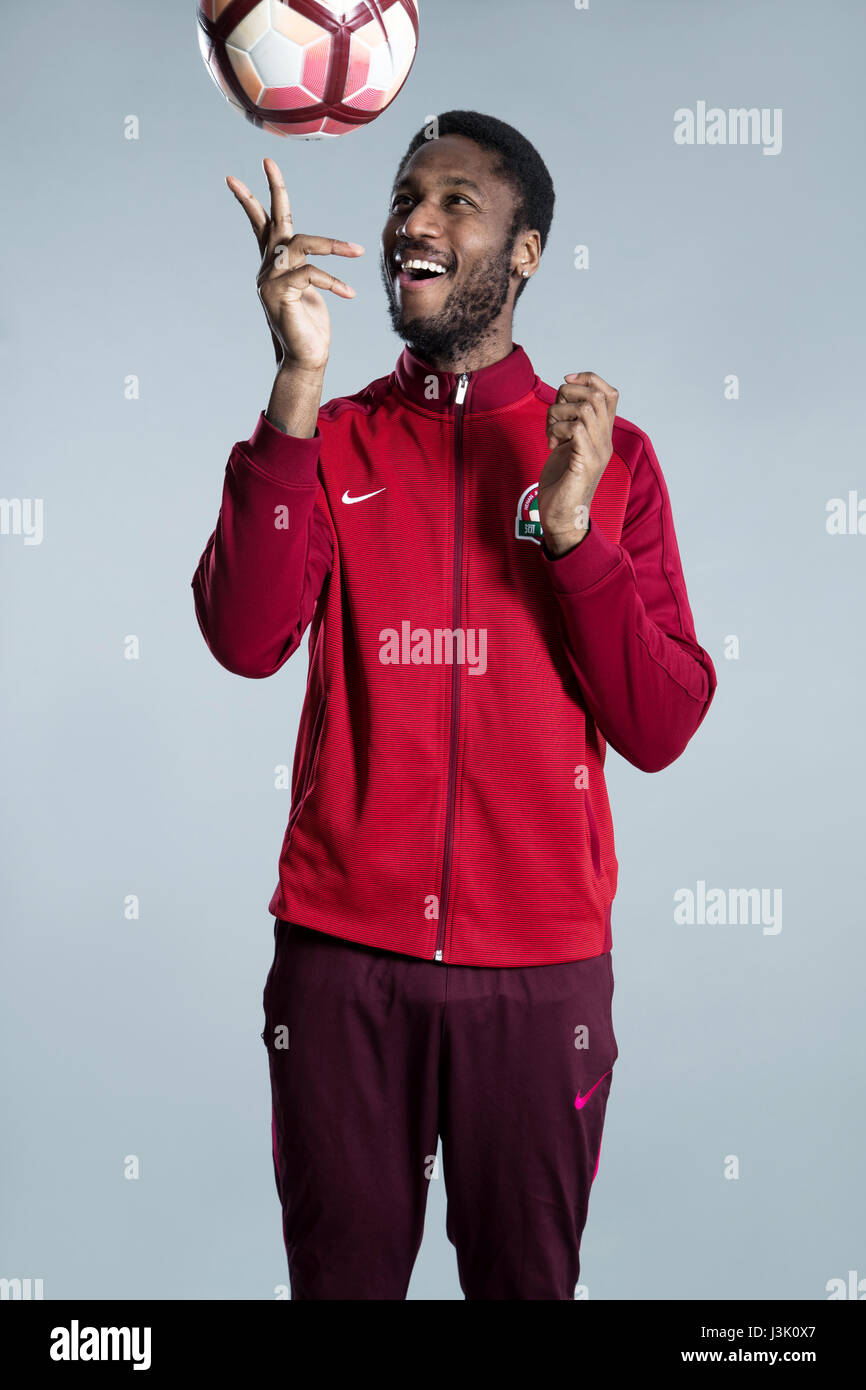 Porträt der guinea-bissauischen geboren dänischer Fußballspieler Edigeison Gomes von Henan Jianye F.C. für die 2017 Chinese Football Association Super League, in Zhengzhou City, Zentral-China Henan Provinz, 19. Februar 2017. Stockfoto