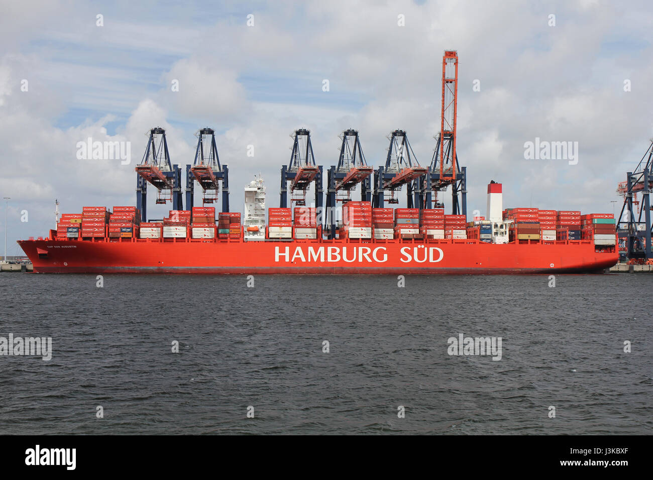 CAP SAN AUGUSTIN-Container-Schiff mit einer Kapazität von 9.600 TEU vertäut am Euromax Terminal in Rotterdam / Maasvlakte Stockfoto