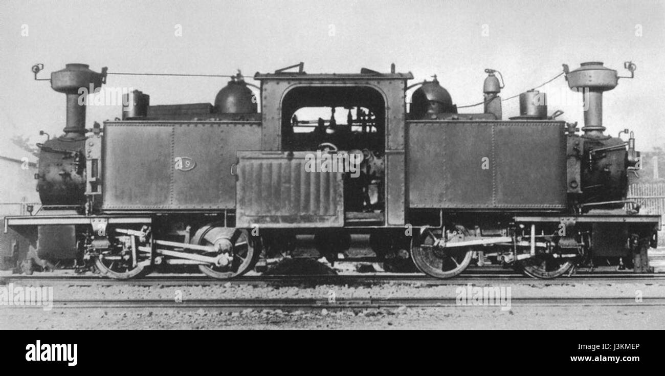 "II K" bezieht sich auf ein historisches oder künstlerisches Thema, wahrscheinlich einen Teil einer Sammlung oder einen spezifischen kulturellen Bezug. Der Titel impliziert eine tiefere Verbindung zu einem bestimmten Kontext oder einer bestimmten Serie. Ohne weiteren Kontext bleibt der Verweis mehrdeutig, bezieht sich aber möglicherweise auf Kunstwerke, historische Ereignisse oder ein kulturelles Dokument. Stockfoto