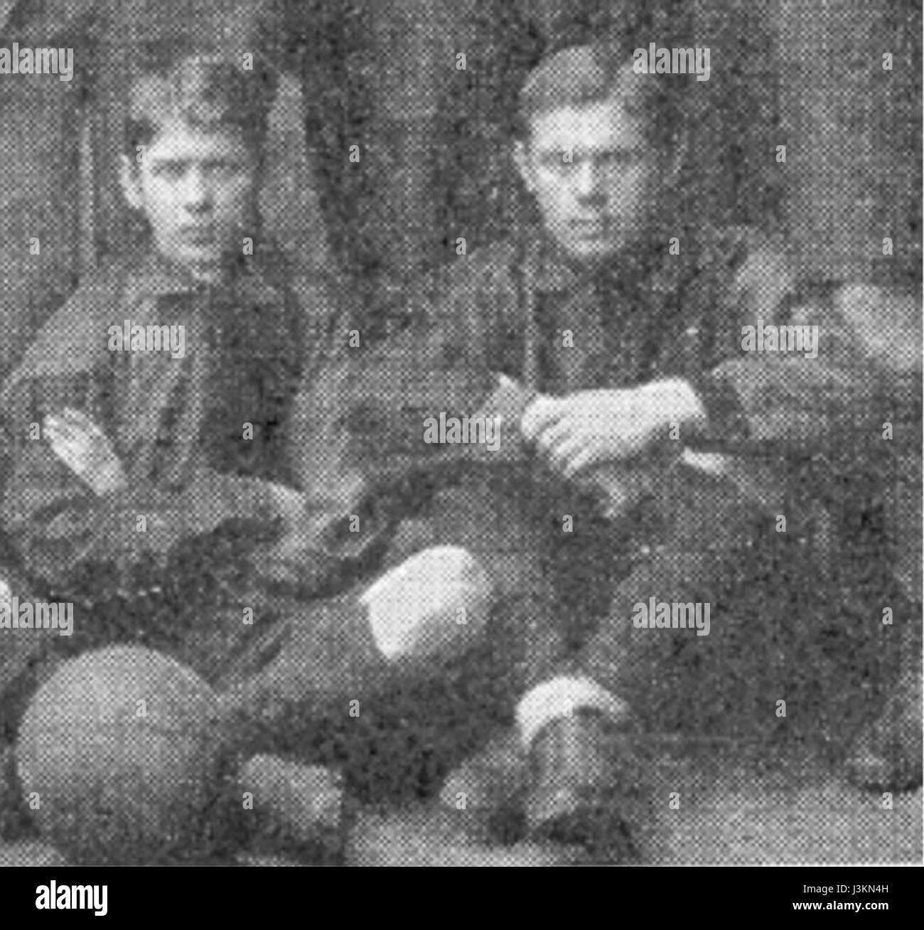 Hoffmann & Studnicka bezieht sich auf eine Partnerschaft oder ein Unternehmen, möglicherweise in den Bereichen Industrie, Architektur oder Recht. Der Kontext hängt wahrscheinlich mit ihren Beiträgen in ihren jeweiligen Bereichen während ihrer Zeit zusammen. Stockfoto