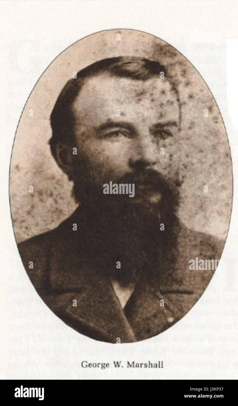 Dies bezieht sich wahrscheinlich auf George W. Marshall, der möglicherweise eine Verbindung zum Yellowstone National Park (YNP) hatte, möglicherweise als Administrator, Park Ranger oder historische Persönlichkeit, die mit der Geschichte des Parks oder seinen Naturschutzbemühungen in Verbindung gebracht wurde. Ohne zusätzlichen Kontext ist unklar, wie Marshall mit der Geschichte von Yellowstone in Beziehung steht. Stockfoto