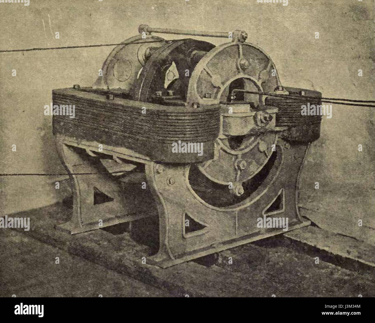 Der Hjorth-Dynamo, der 1855 erfunden wurde, war ein bedeutender Fortschritt in der Elektrotechnik. Es war eines der ersten Geräte, um kontinuierlichen elektrischen Strom zu erzeugen. Stockfoto