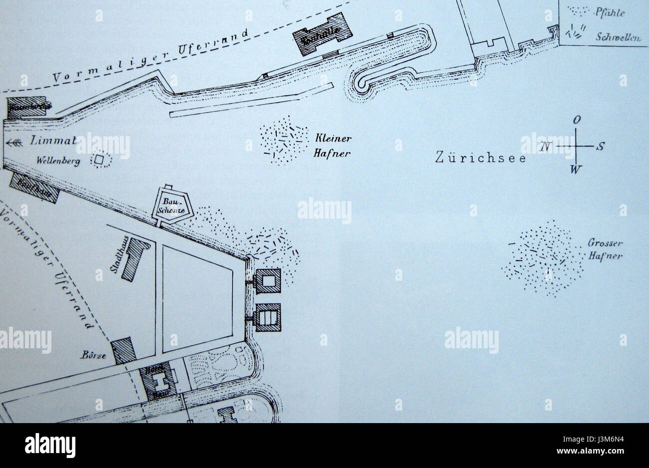 Der Hafner-Plan ist ein architektonischer Plan oder eine Karte, die höchstwahrscheinlich mit einer Stadt oder einem Gebäudeentwurf zusammenhängt. Er hebt wichtige Details in Bezug auf Layout, Strukturen und räumliche Organisation hervor. Stockfoto