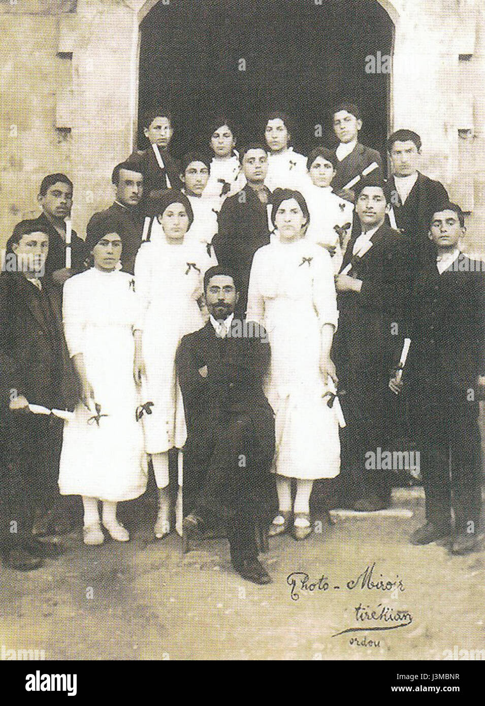 Absolventen der Movsesian National co pädagogische armenische Schule Ordu 1912 Aram Manougian Stockfoto