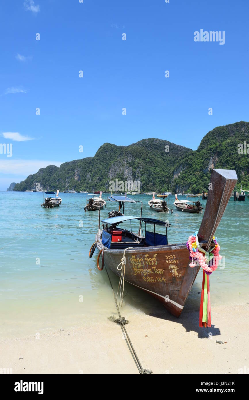 Lange Boote in Thailand Stockfoto