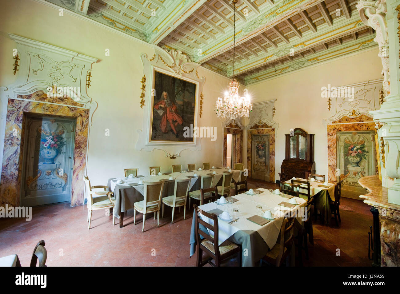 Castello di Meleto, Burg von Meleto, Burg aus dem 11. Jahrhundert, Restaurant, Speisesaal, Massellone Tal, Gaiole In Chianti, Siena, Toskana, Italien, Europa Stockfoto