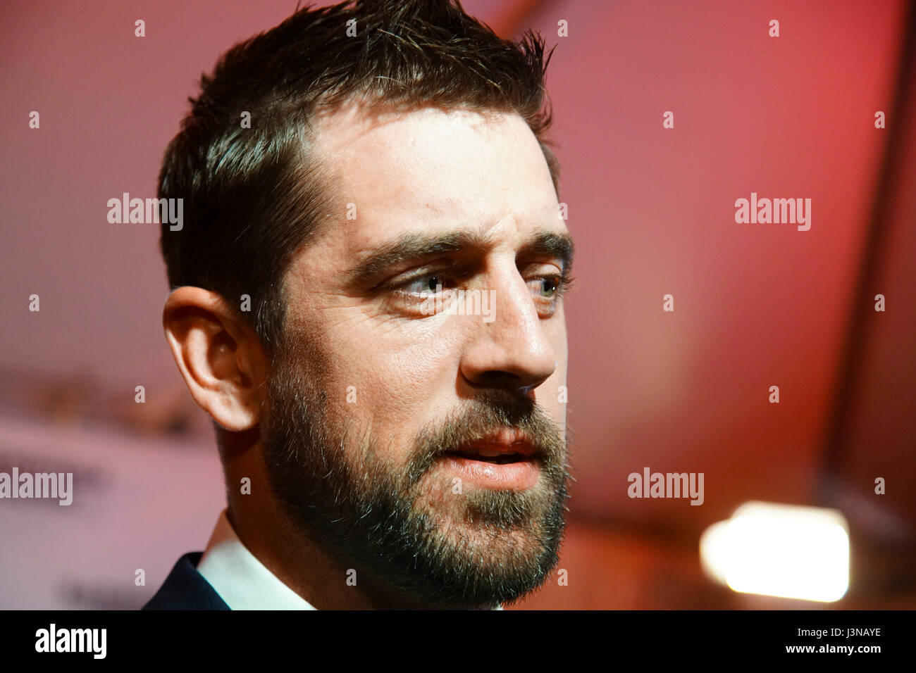 Louisville, Kentucky, USA. 5. Mai 2017. Aaron Rodgers, NFL Quarterback, besucht die Barnstable Brown-Gala zugunsten der Diabetes und Adipositas-Zentrum am 5. Mai 2017 in Louisville, Kentucky. Bildnachweis: Das Foto Zugang/Alamy Live-Nachrichten Stockfoto