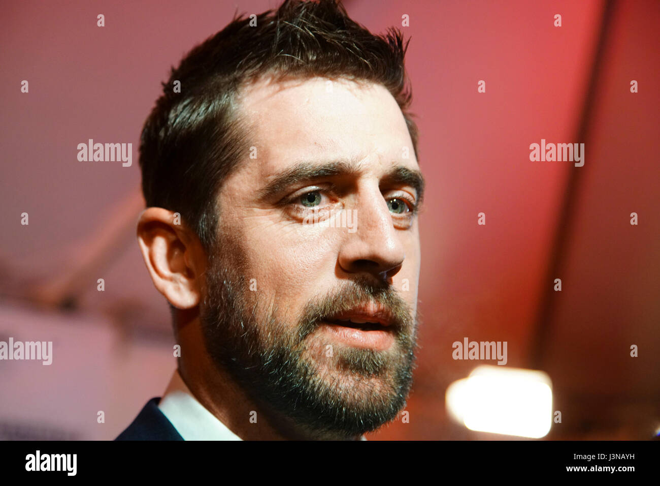Louisville, Kentucky, USA. 5. Mai 2017. Aaron Rodgers, NFL Quarterback, besucht die Barnstable Brown-Gala zugunsten der Diabetes und Adipositas-Zentrum am 5. Mai 2017 in Louisville, Kentucky. Bildnachweis: Das Foto Zugang/Alamy Live-Nachrichten Stockfoto
