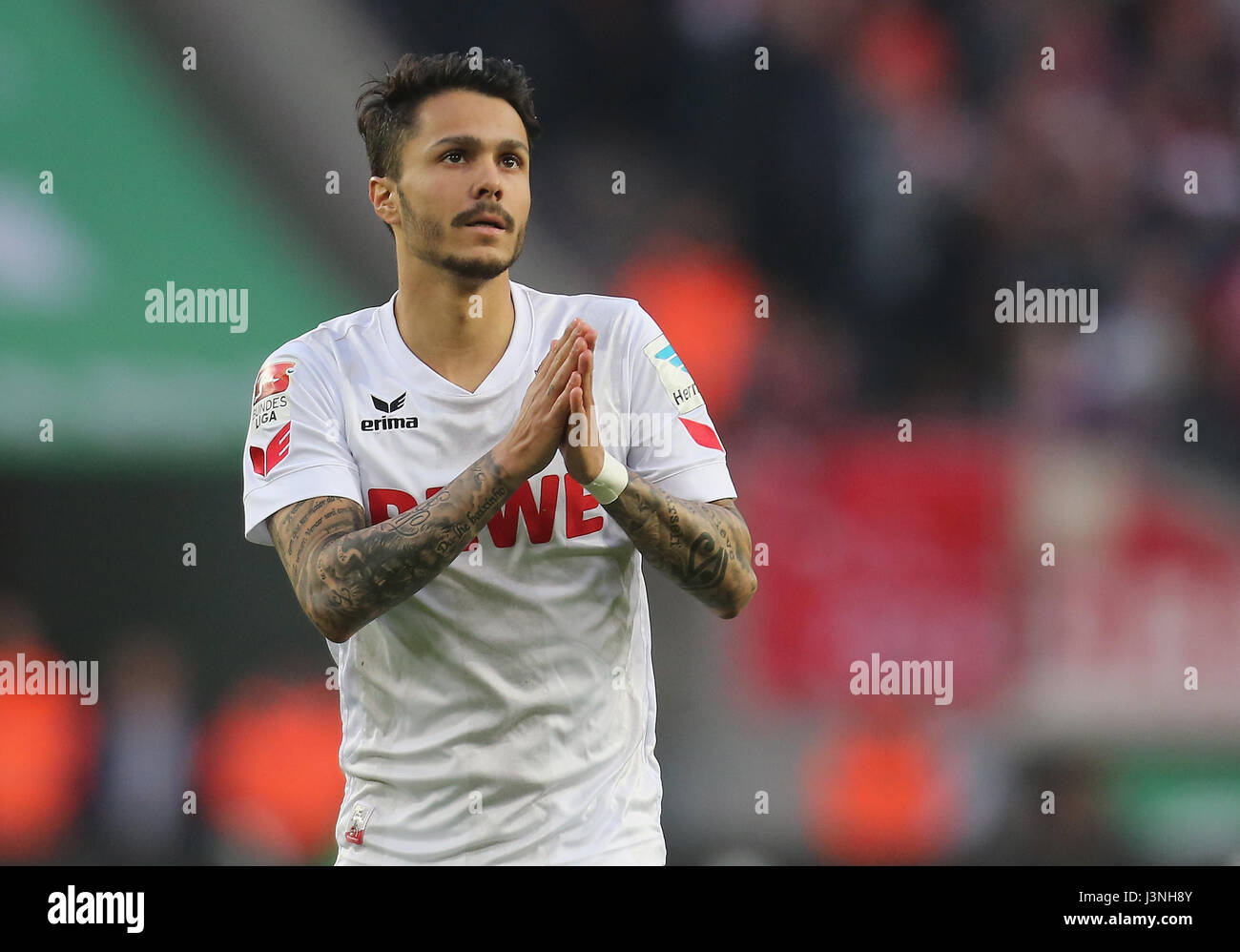 Köln, 5. Mai 2017, Bundesliga-Spieltag 32, 1. FC Köln gegen Werder Bremen: Leonardo Bittencourt (Köln) reagiert.             Bildnachweis: Jürgen Schwarz/Alamy Live-Nachrichten Stockfoto