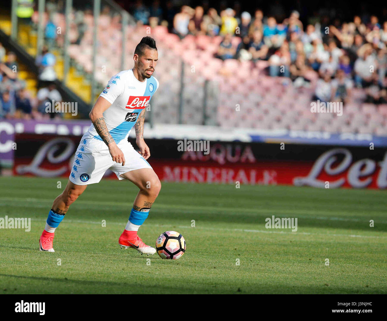 Neapel, Italien. 6. Mai 2017. Marek Hamsik in der italienischen Serie ein Fußballspiel zwischen SSC Napoli und Cagliari im Stadion San Paolo in Neapel Italien, 6. Mai 2017 Credit: Agnfoto/Alamy Live-Nachrichten Stockfoto