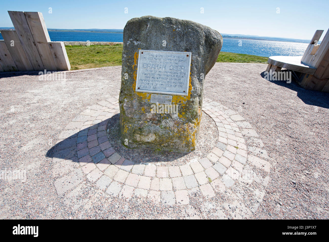 Der Gedenkstein für die Braan Seher befindet sich am Chancery Punkt Fortrose, auf der Black Isle in Highland Region, Schottland. Stockfoto