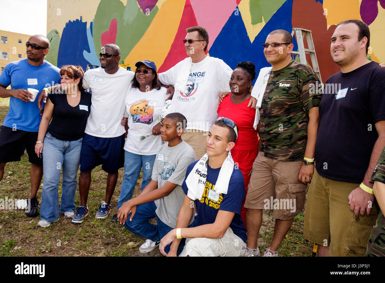 Miami Florida, Overtown, Hands-on-HandsAm Miami Day, Freiwillige Freiwillige Community Service ehrenamtliche Arbeit Arbeiter, Teamarbeit zusammen arbeiten se Stockfoto
